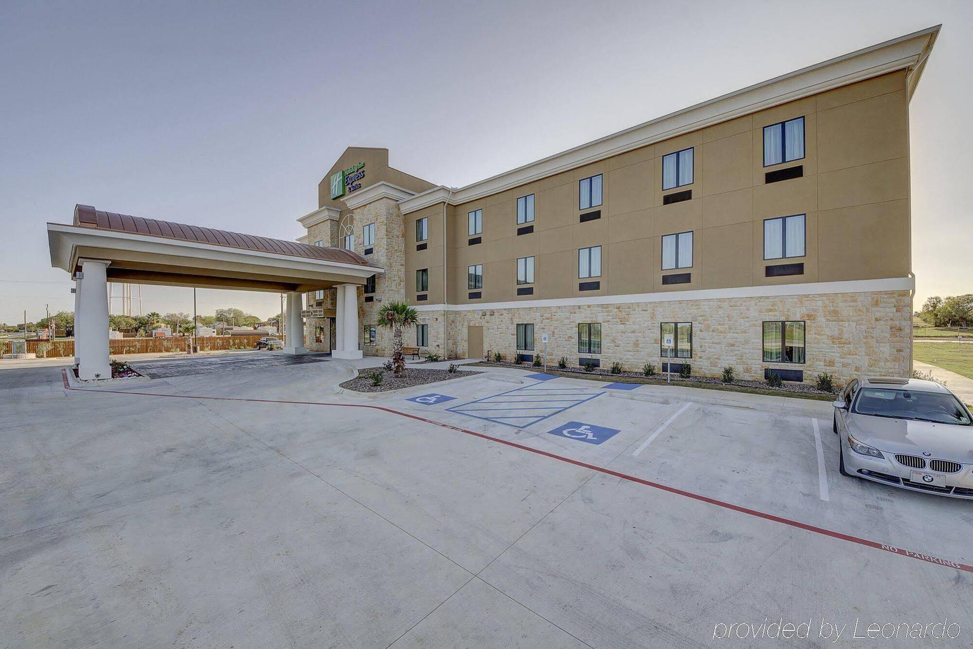 Holiday Inn Express Carrizo Springs Luaran gambar